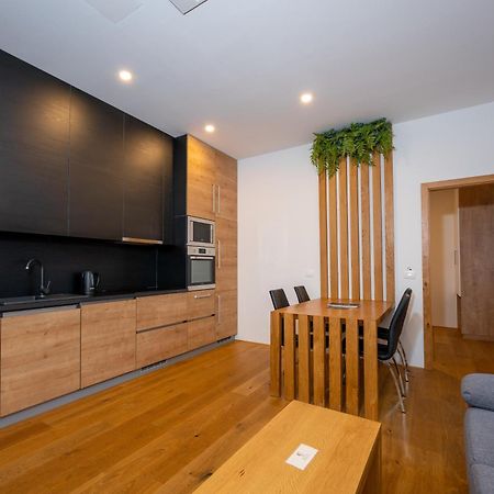 Cirus Apartments โคตเชวิเย ภายนอก รูปภาพ
