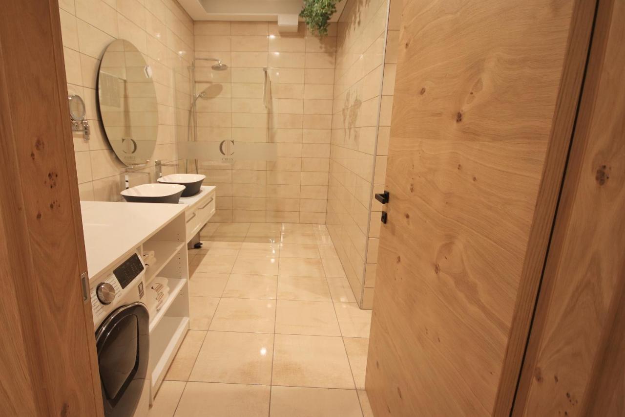 Cirus Apartments โคตเชวิเย ภายนอก รูปภาพ