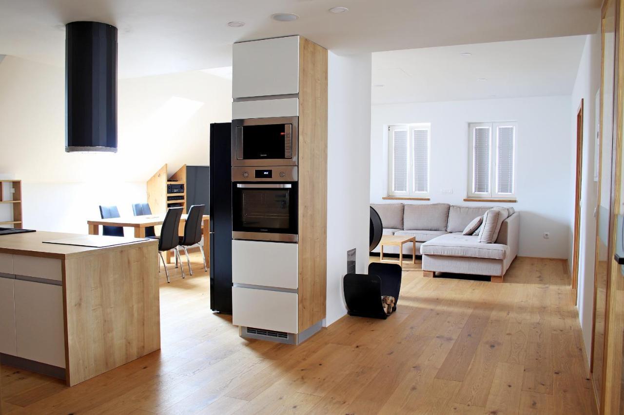 Cirus Apartments โคตเชวิเย ภายนอก รูปภาพ