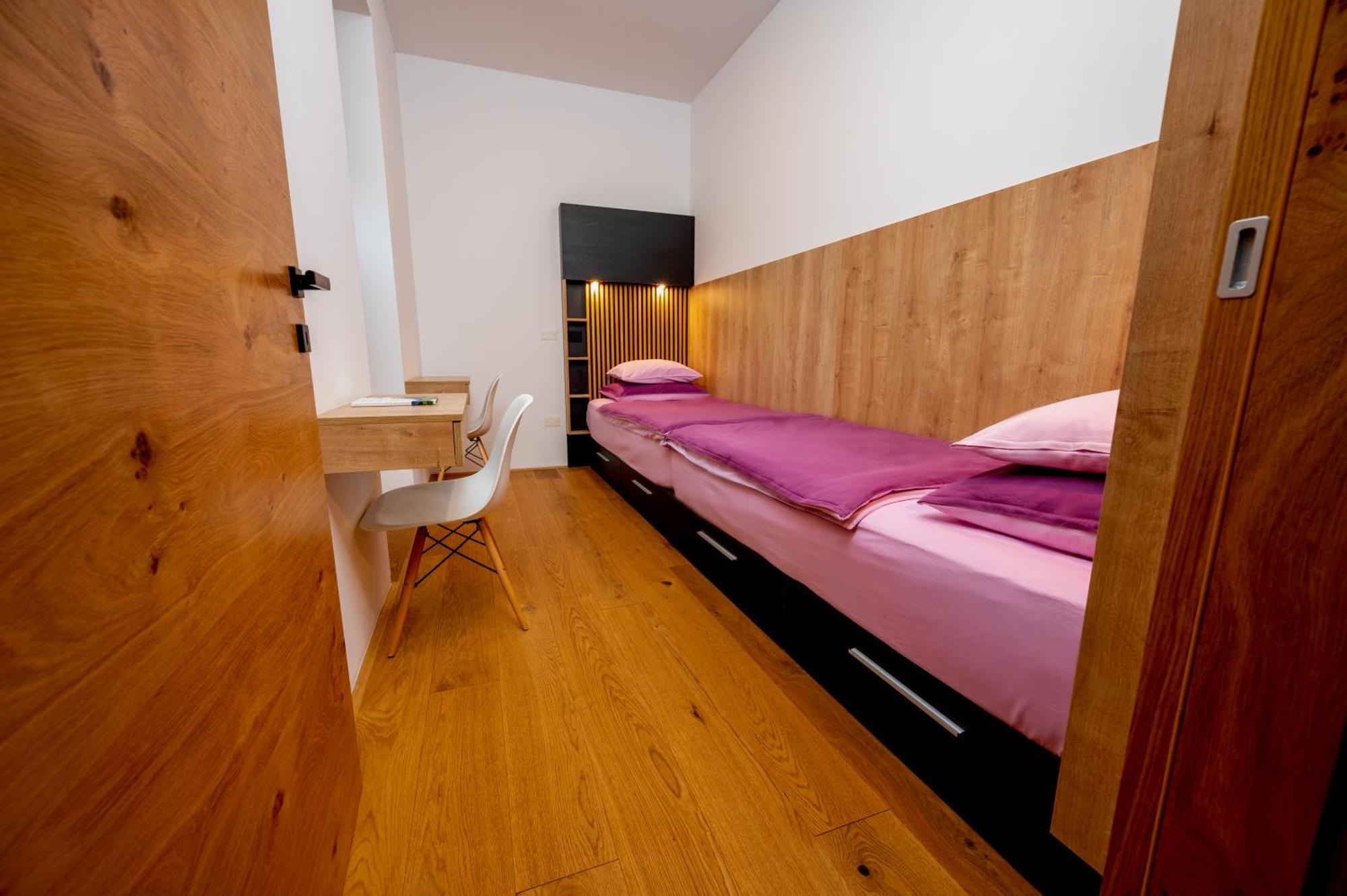 Cirus Apartments โคตเชวิเย ภายนอก รูปภาพ